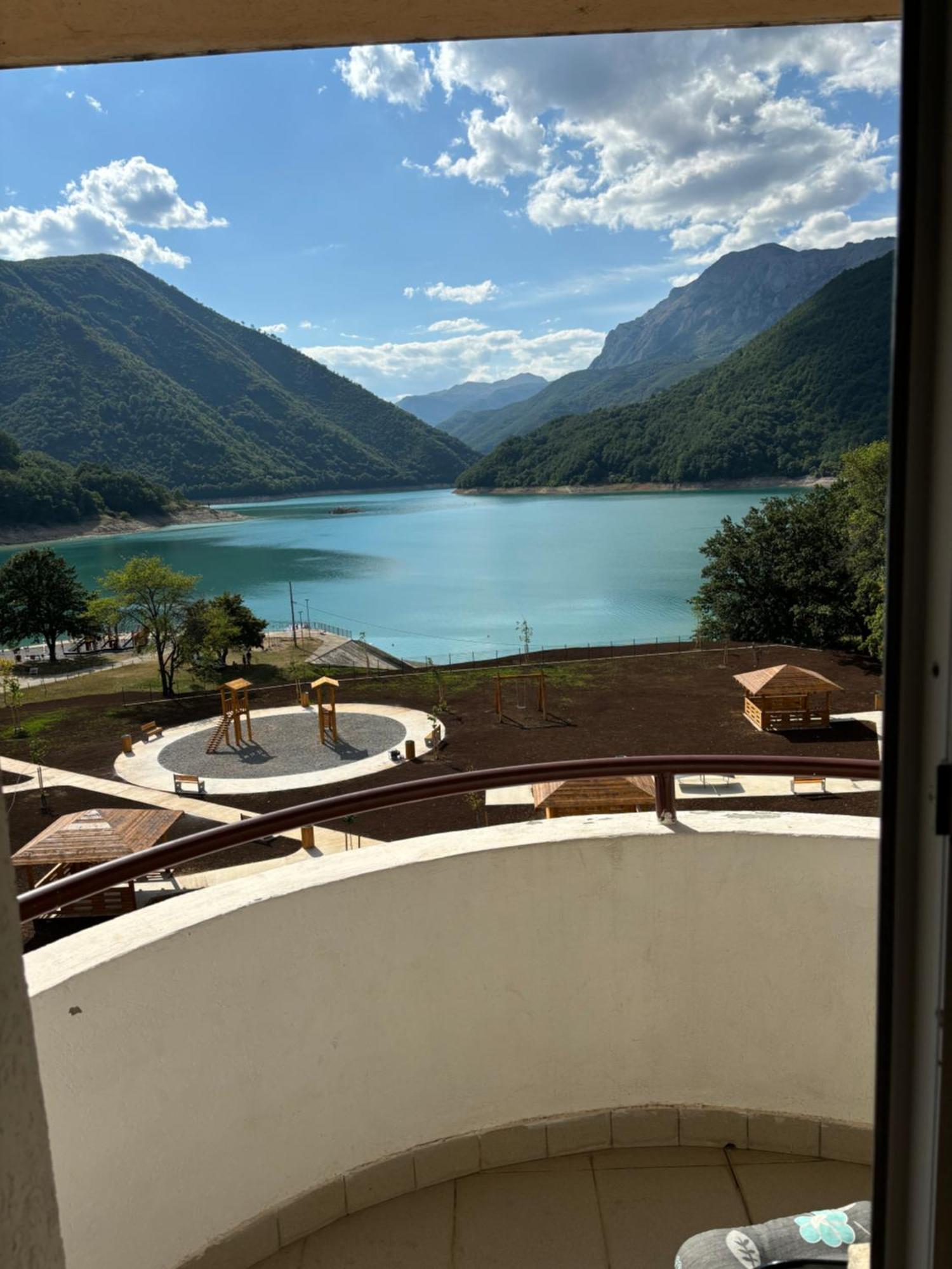 Zora Apartment Pluzine Bagian luar foto