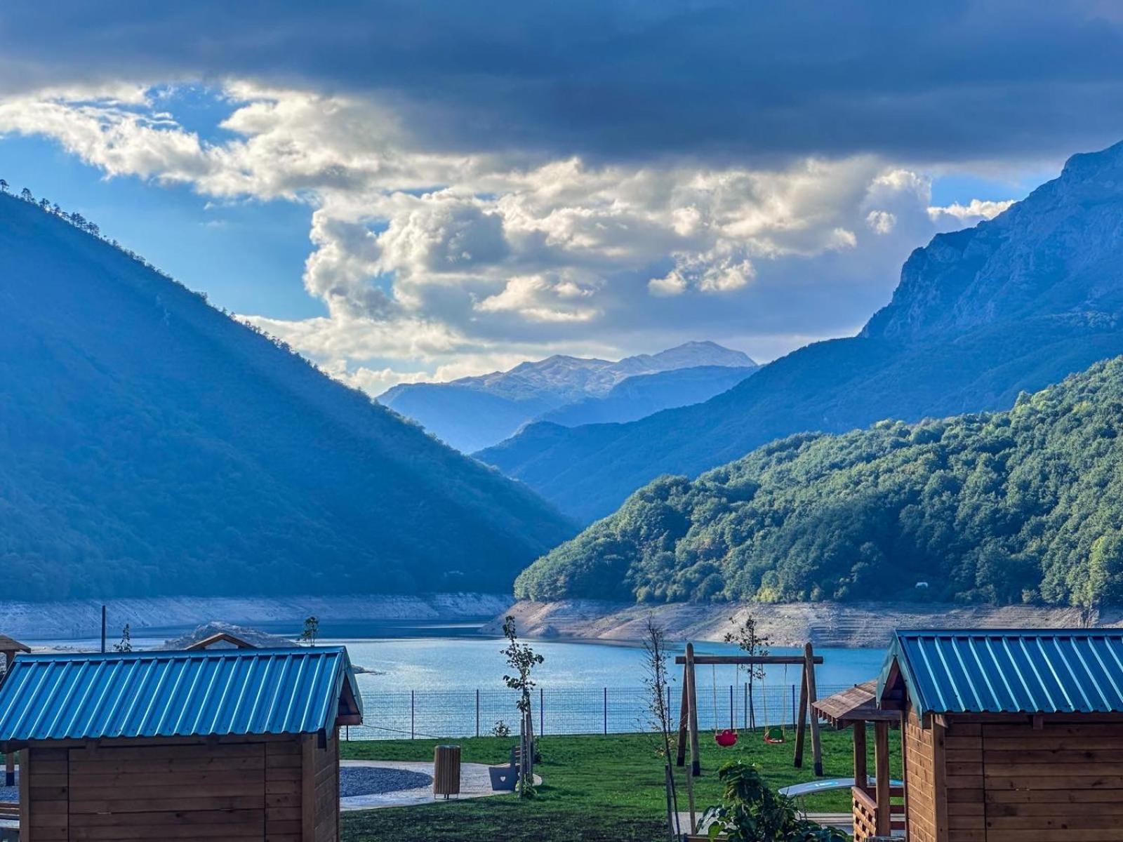Zora Apartment Pluzine Bagian luar foto